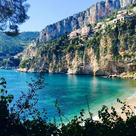 Soleil Levant Πλωτό κατάλυμα